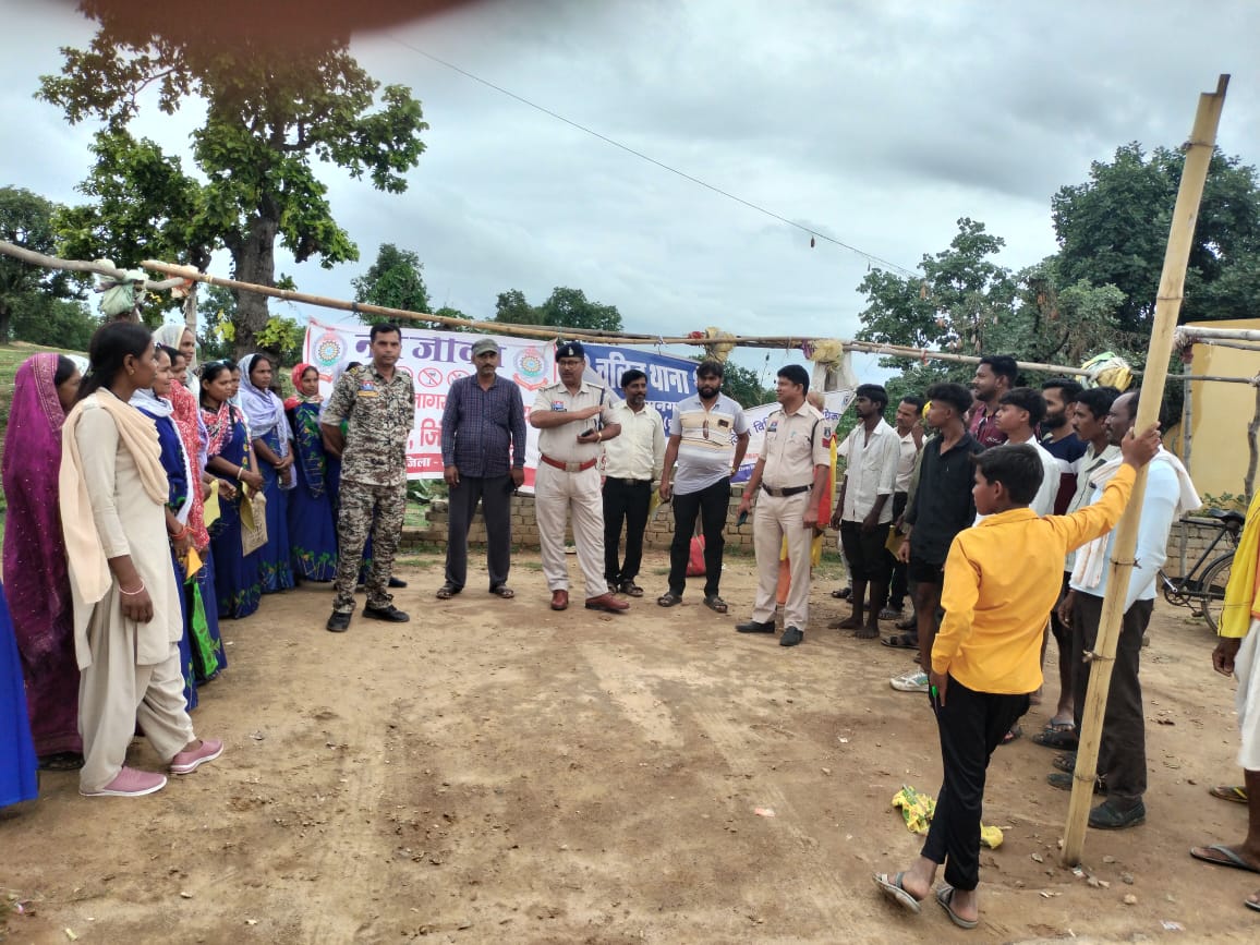 प्रेमनगर में नशा मुक्ति, साइबर फ्रॉड और यातायात जागरूकता अभियान: ग्रामीणों को सशक्त बनाने की पहल